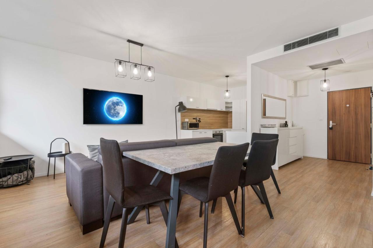 Lam Moon - Ac - Terrace Apartment Bratislava Ngoại thất bức ảnh