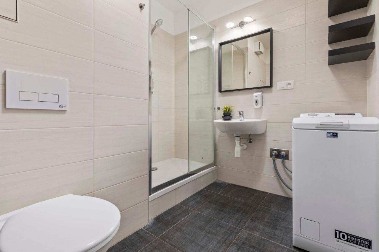 Lam Moon - Ac - Terrace Apartment Bratislava Ngoại thất bức ảnh